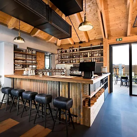 Naturia Chata, Vel'ka Lomnica