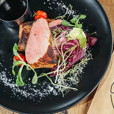 Naturia Chata, Vel'ka Lomnica