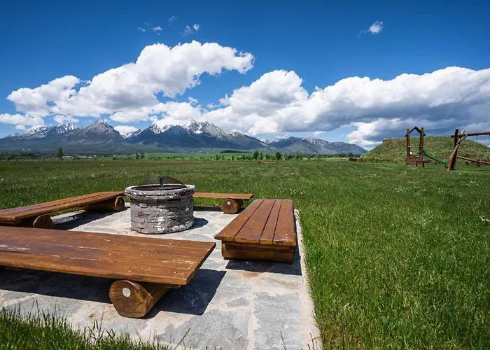 Naturia Chata, * 벨카 롬니차